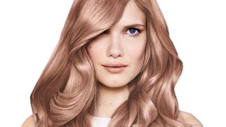 Top 8 Best Hair Colors For Pale Skin, Blue Eyes and Freckles